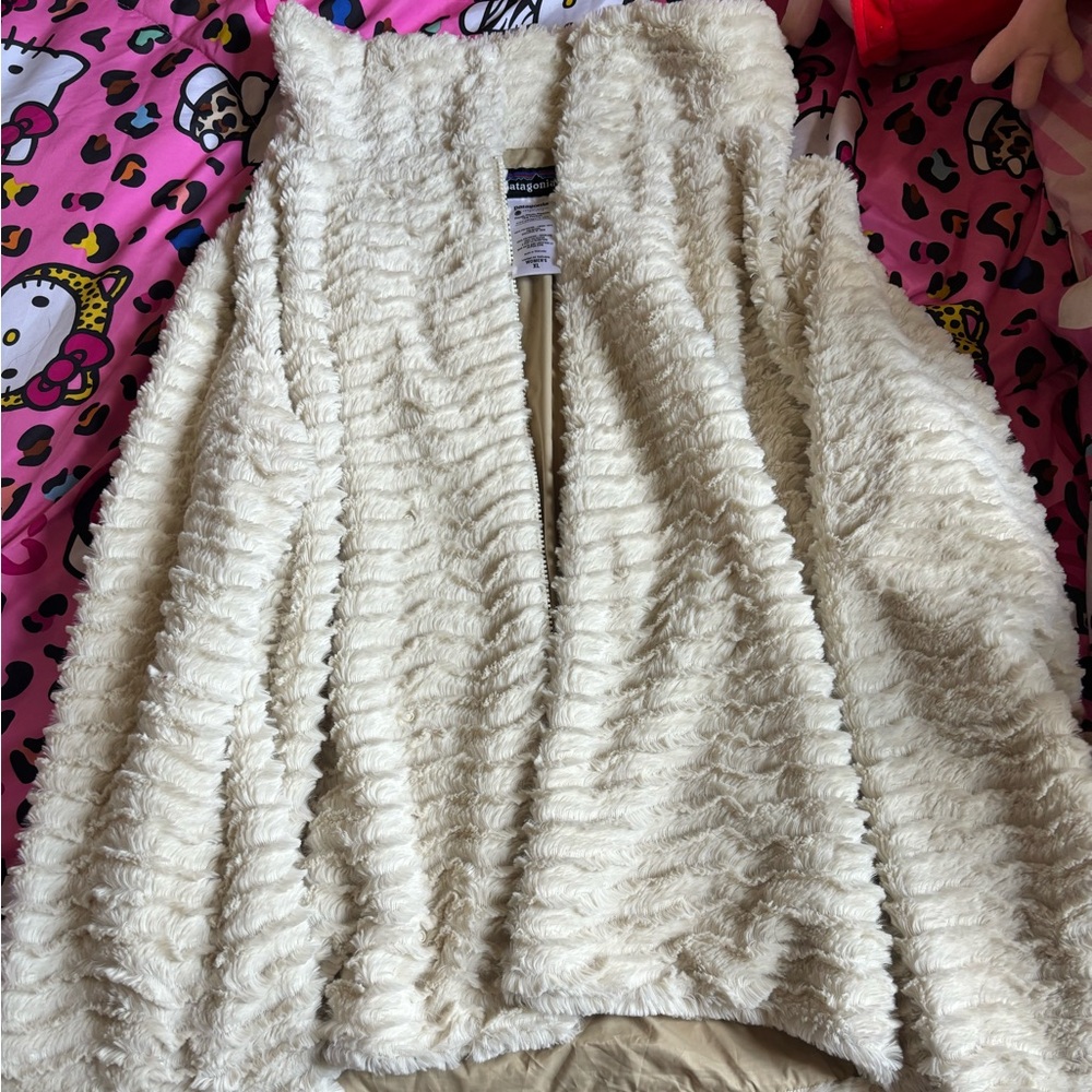 Women’s XL Patagonia Jacket in Cream
